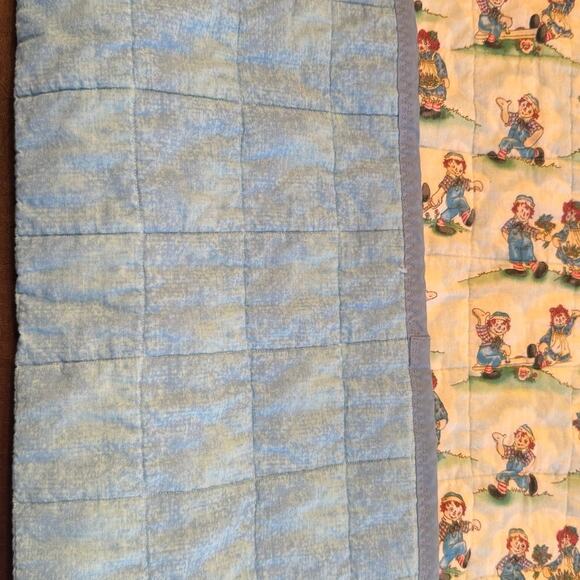 VTG Handmade Raggedy Ann Andy Playtime Pattern Blanket Quilted Crib 38 x 31 1/2" - Picture 4 of 8